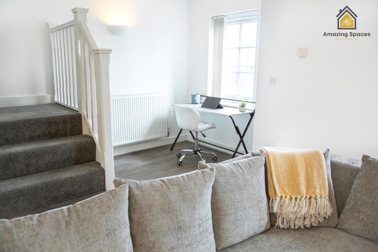 Large Unique 2 Bedroom Duplex Apartment With Private Parking & Free Wifi - Vat Qualifying By Amazing Spaces Relocations Ltd Warrington Exterior foto