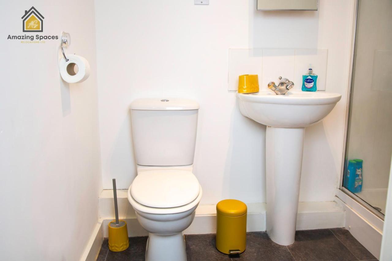 Large Unique 2 Bedroom Duplex Apartment With Private Parking & Free Wifi - Vat Qualifying By Amazing Spaces Relocations Ltd Warrington Exterior foto